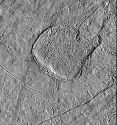 PIA01640: Mitten shaped region of Chaotic Terrain on Europa