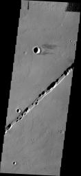 PIA10349: Labeatis Catenae