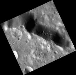 PIA17024: Defacing a Basin