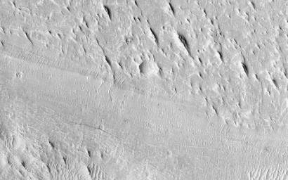 PIA17574: Sinuous Ridge Cutting Across Geologic Units of the Medusae Fossae Formation