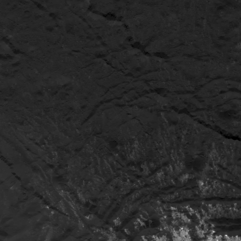 PIA22630: Fracture Pattern Near Cerealia Facula